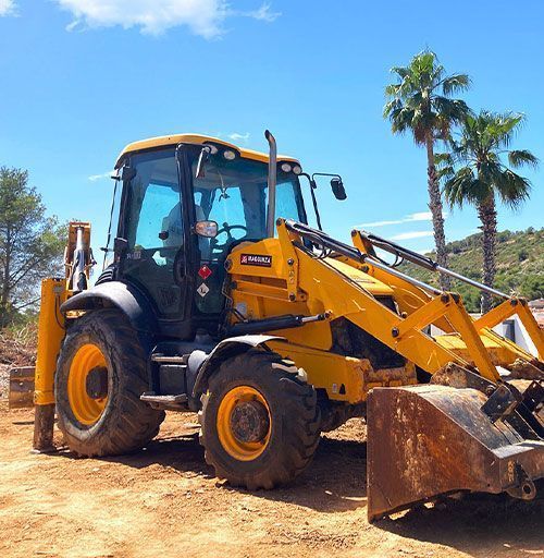 Backhoe loaders rental – Maquinza